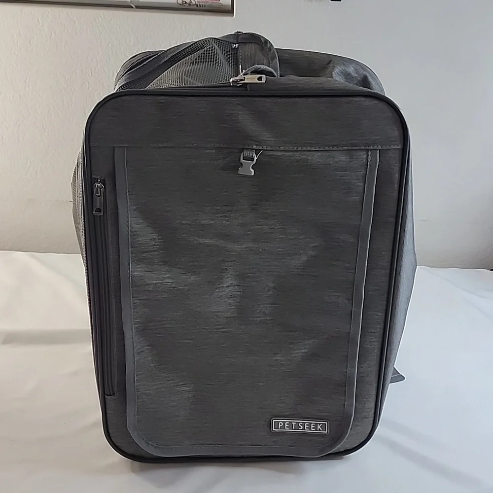 NWOT Petseek 2 in 1 Soft-Sided Airline Approved Backpack Travel Pet Carrier
